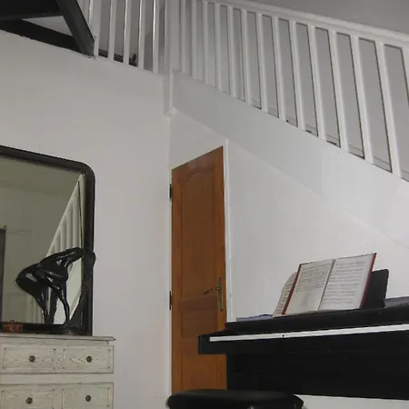 Ferienhaus Maison Avec Cour, Proche Centre Et Gare *